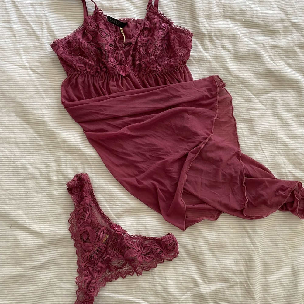 Sheer lingerie set